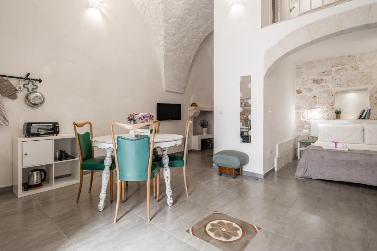 אוסטוני La Casa Nel Vico Pretty Apartment מראה חיצוני תמונה